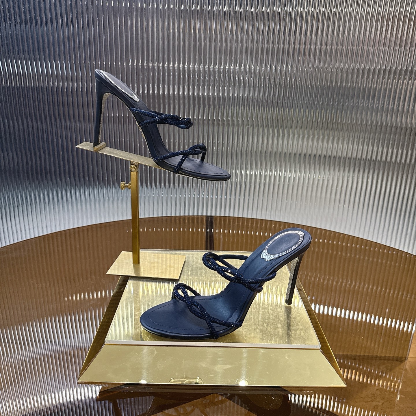 Stylish Crossline Heels with Crystal Details for Elegance – CATERINA P650 Collection - 图片 5
