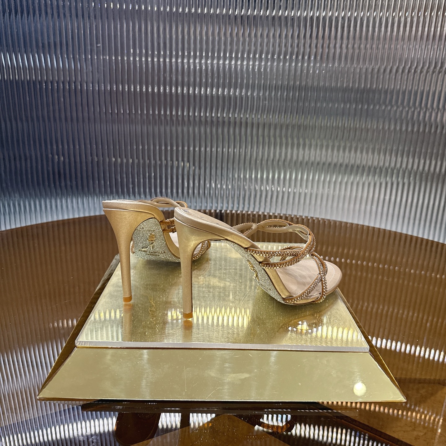 Stylish High Heels with Crystal Details and Unique Design in Various Colors - 图片 3