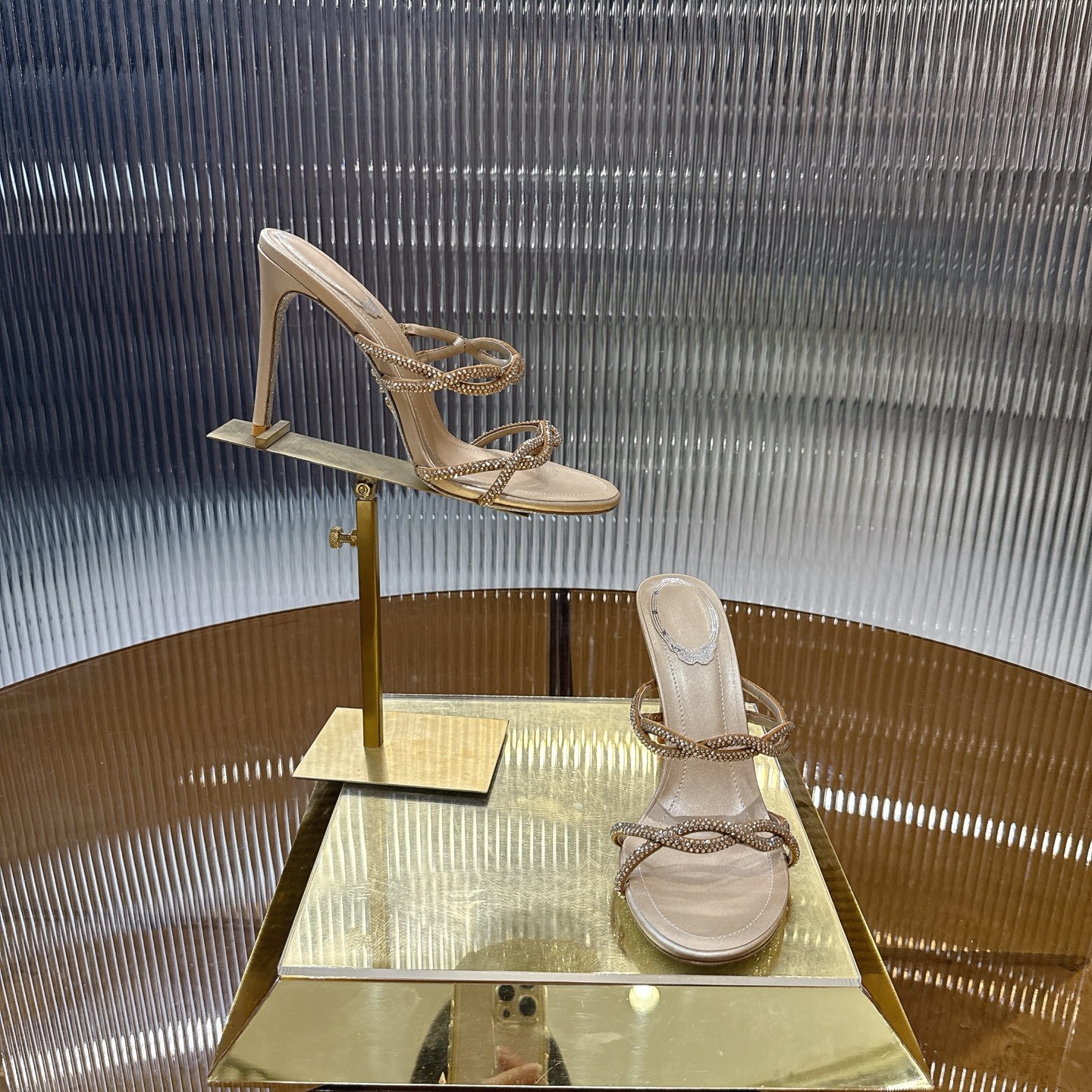 Stylish High Heels with Crystal Details and Unique Design in Various Colors - 图片 6