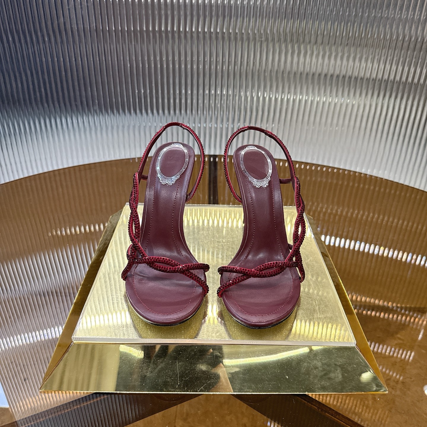 Stylish Crystal Heel Shoes by CATERINA: Elegant design with bright water drills, perfect for elegance. - 图片 1