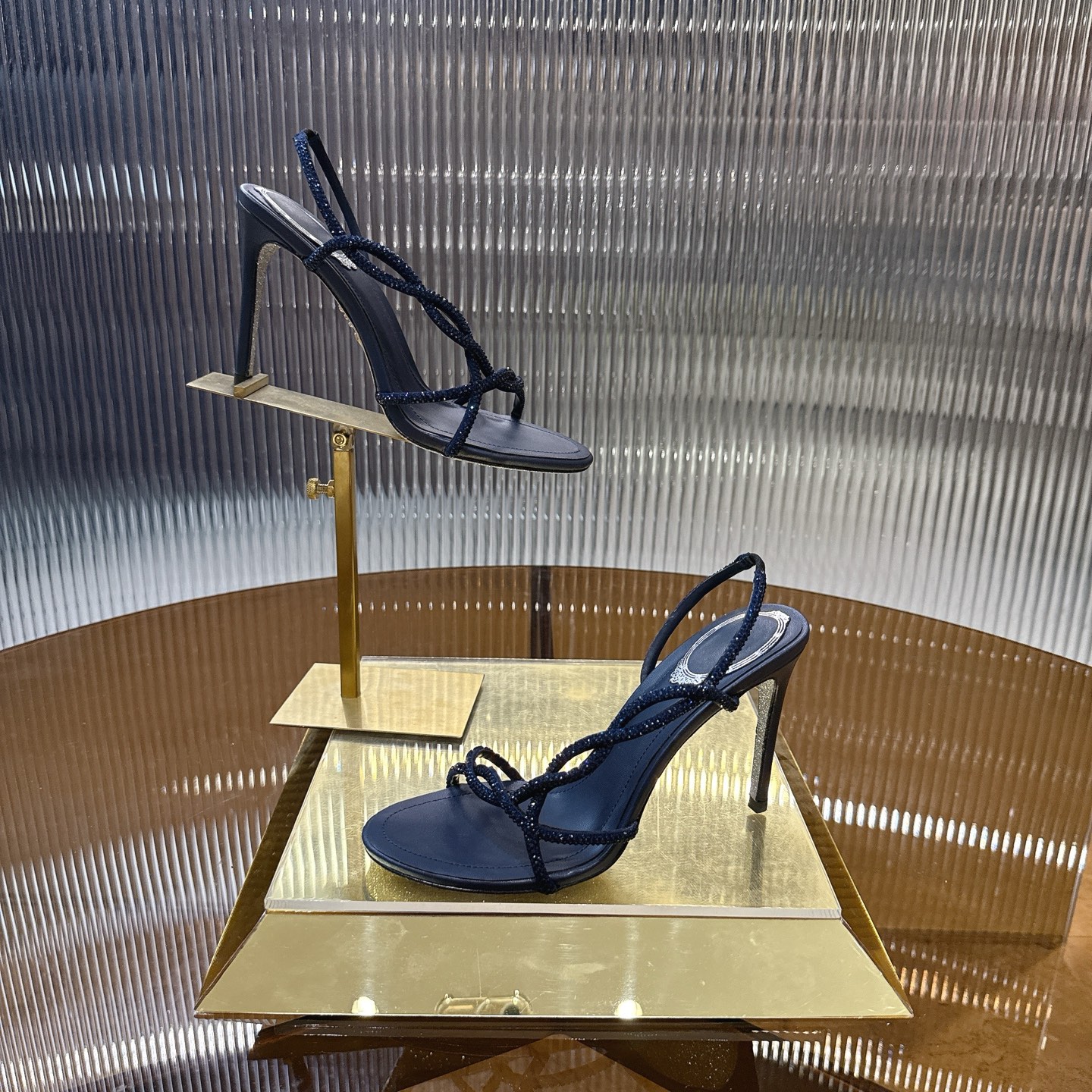 Luxurious Crystal Heeled Pumps by CATERINA – Elegant and Stunning Design - 图片 5