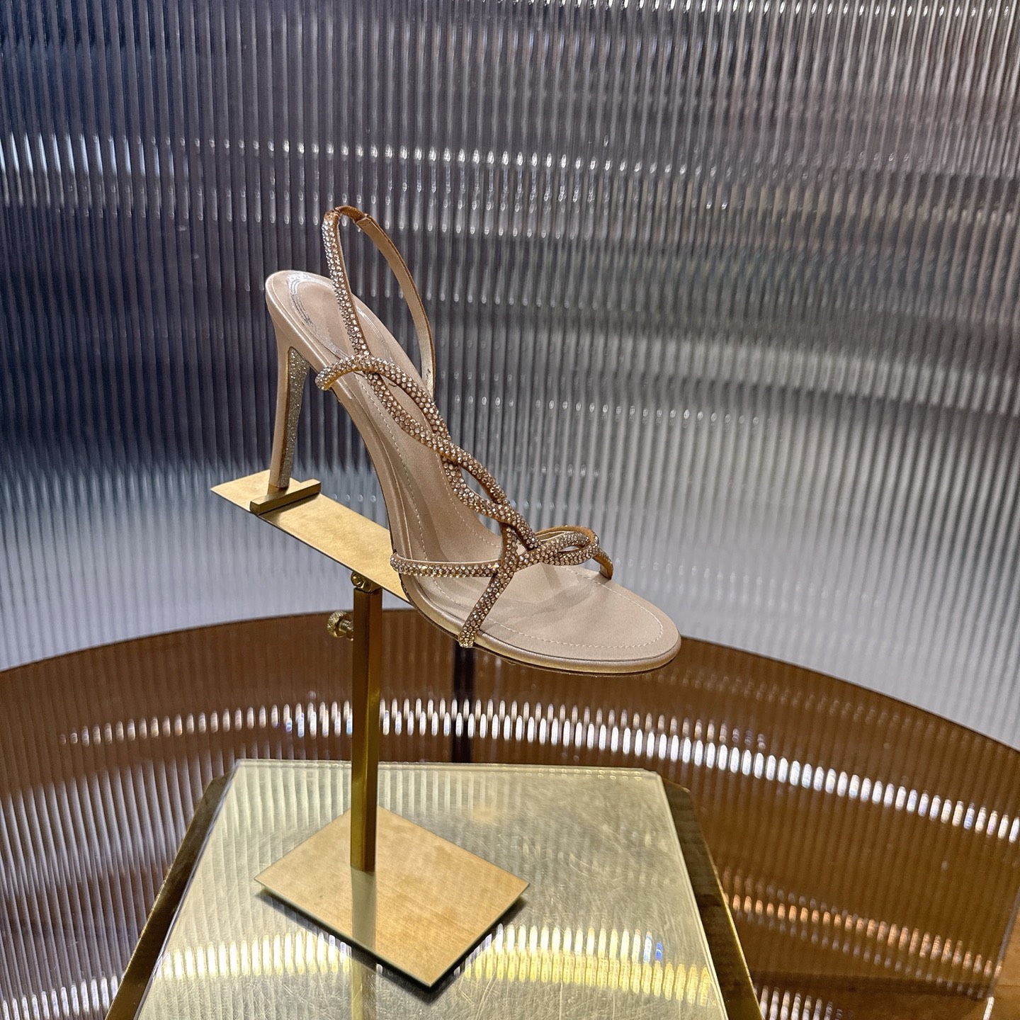 Fashionable High Heels with Sparkling Water Drills for Elegance and Glamour - 图片 7