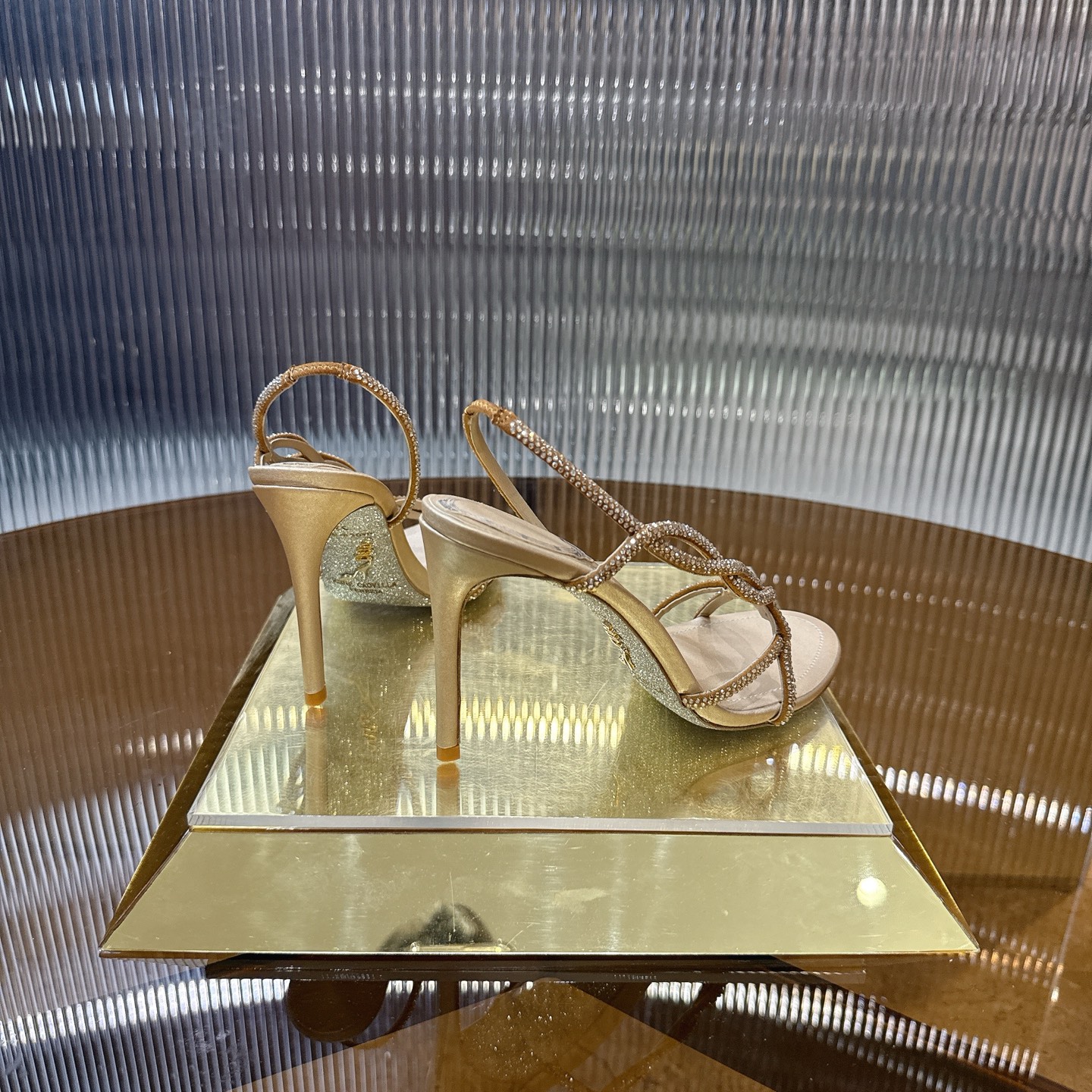 Fashionable High Heels with Sparkling Water Drills for Elegance and Glamour - 图片 3