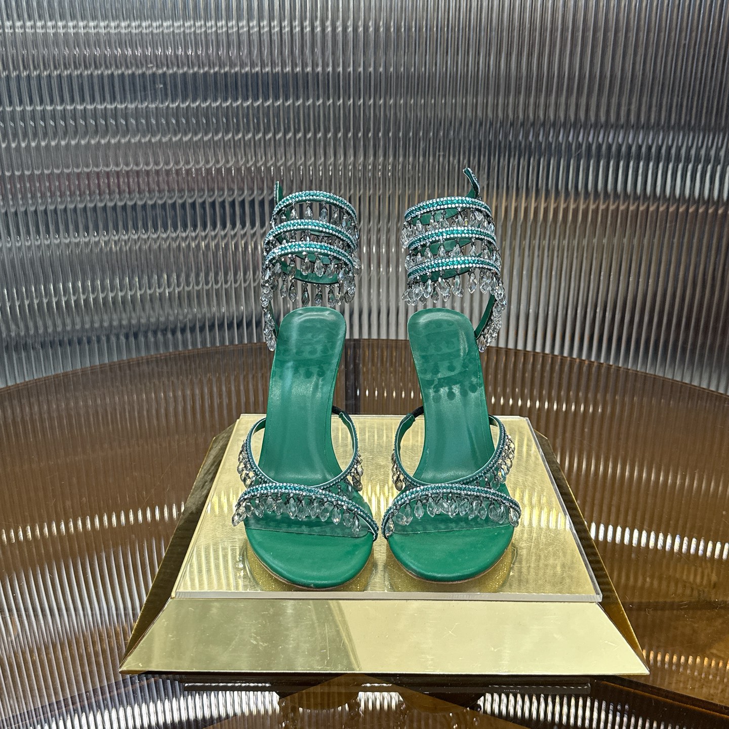 NO:725438,Exclusive top version R C | 2026s heavy industry RC snake-shaped popular series, original crystal lamp pendant wrapped around anklet high heel stiletto sandals ℡ Product description: The hanging gorgeous crystal diamond ornaments on the spiral coil create a gorgeous yet noble style, adding a touch of elegance and sweetness to the simple and low-key style. Lined with grained pearlescent sheepskin, the outsole is original gold buckle shiny silver genuine leather outsole.  Size34-43 '34.40.41.42.43 Customized, non-returnable' Color Thirty colors Heel height about 9.5cm, high heels, sandals, high heels, sheepskin, Leather soles19860909独家顶级版 R C | 2026s 重工RC蛇形爆红系列,原版做货水晶灯坠饰缠绕脚环高跟细跟凉鞋℡ 商品描述:螺旋线圈上的垂坠式华丽水晶钻饰,打造既华丽又不失高贵风格,简单低调中添上一丝优雅甜美气息 内里粒面珠光羊皮里 大底原版一致金扣闪银真皮大底 Size34-43「34.40.41.42.43订做不退换」 Color三十个配色 跟高约9.5cm,高跟鞋,sandals,high heels,sheepskin,Leather soles,Women's Shoes