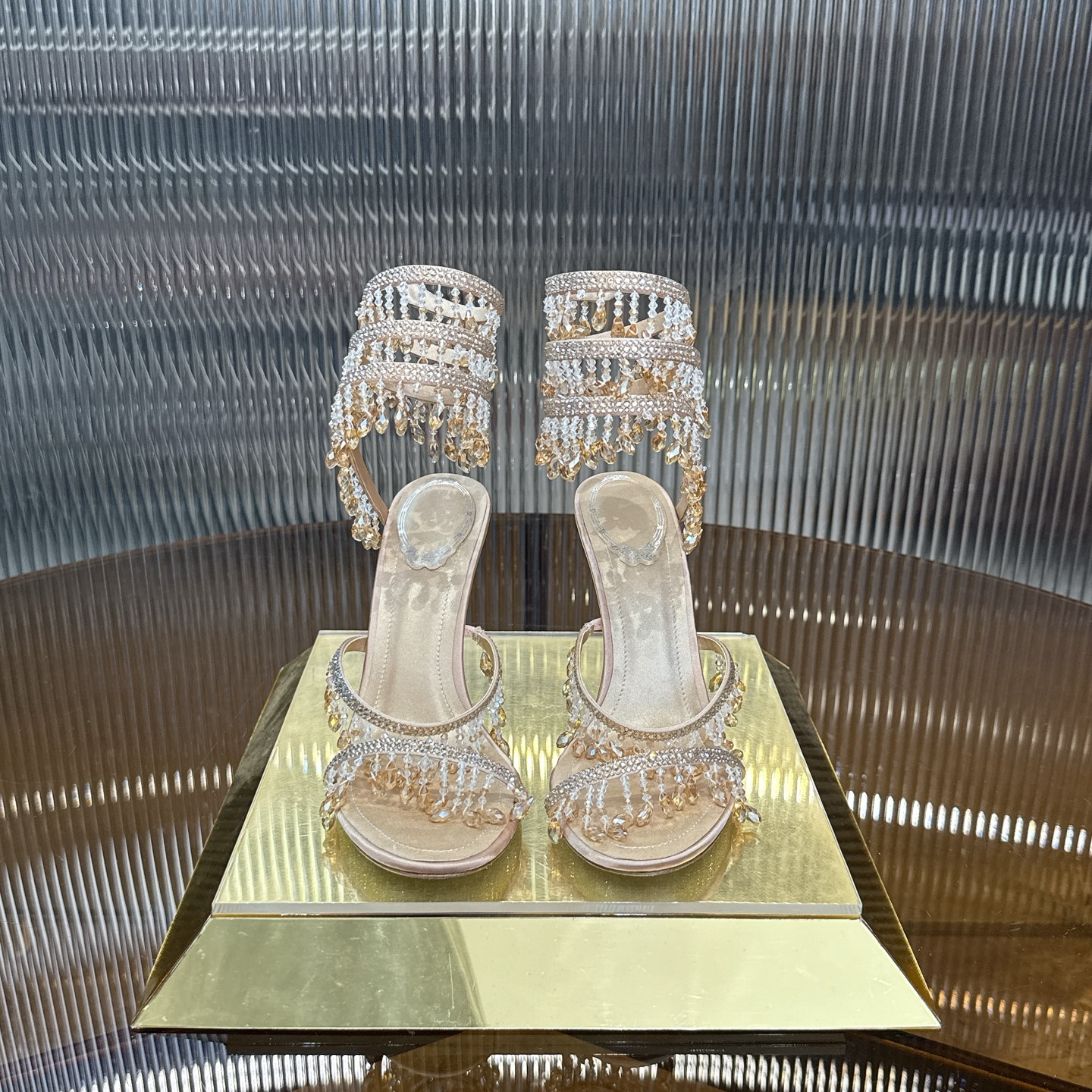 NO:760836,Top version R C | 2026s heavy industry original production, the new crystal tassel chandelier is really stunning, smart and charming℡ Grained pearlescent sheepskin lining on the inside Outsole original leather outsole Size34-43 '34.40.41.42.43 Customized and non-returnable' Color3 colors Heel height about 10.0cm, high heels, high heels, sheepskin, Leather soles19860909顶级版 R C | 2026s 重工原版做货,新款水晶流苏吊灯真的很绝,灵动又迷人℡ 内里粒面珠光羊皮里 大底原版一致真皮大底 Size34-43「34.40.41.42.43订做不退换」 Color3个配色 跟高约10.0cm,高跟鞋,high heels,sheepskin,Leather soles,Women's Shoes