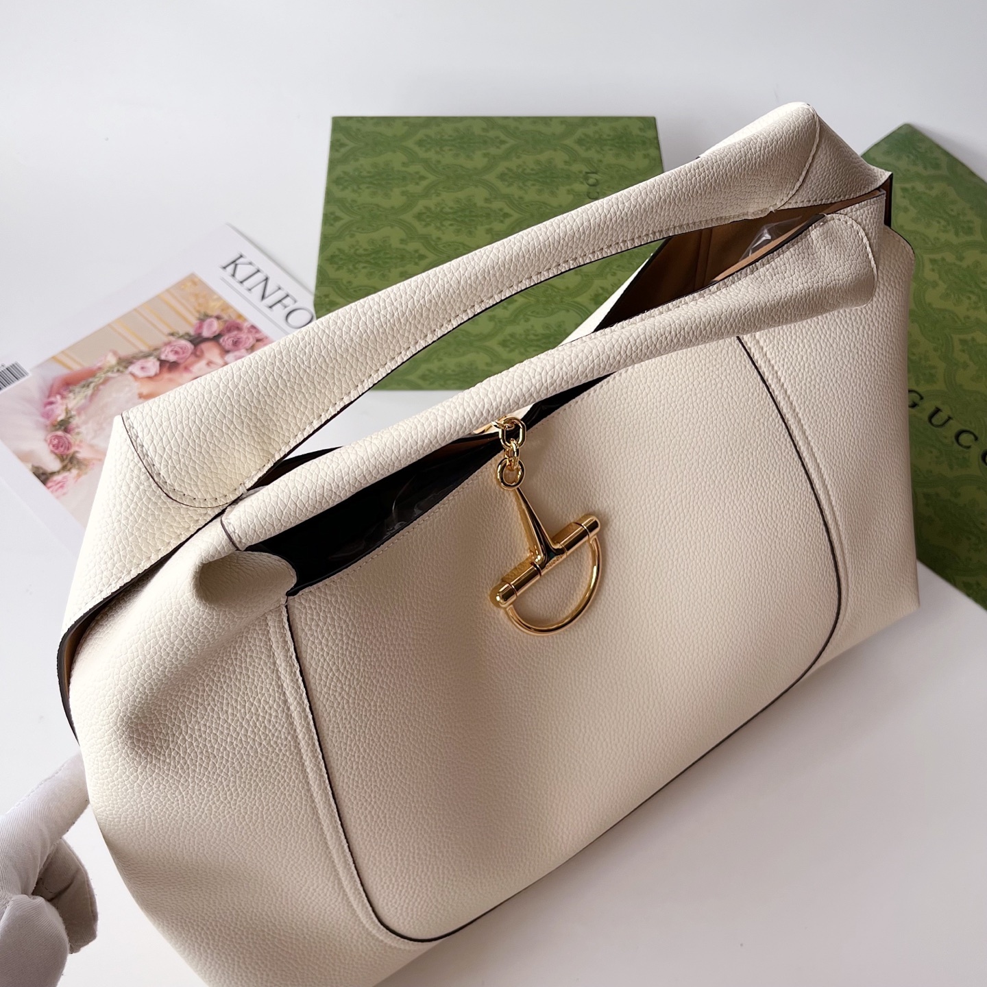 ❤️❤️❤️【G】 Gucci softbit 肩背包,新款Gucci Softbit系列肩背包匠心融