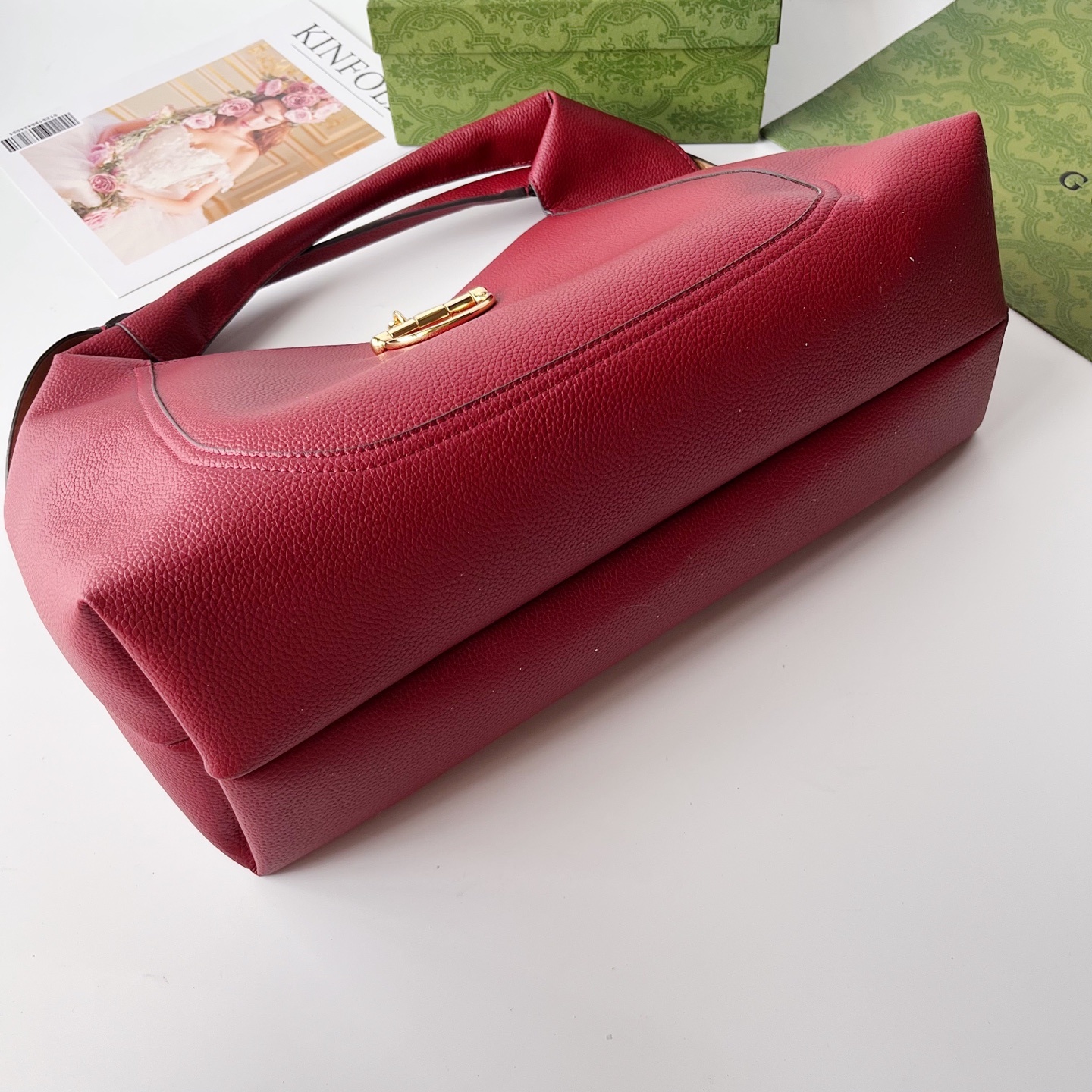 ❤️❤️❤️【G】 Gucci softbit 肩背包,新款Gucci Softbit系列肩背包匠心融
