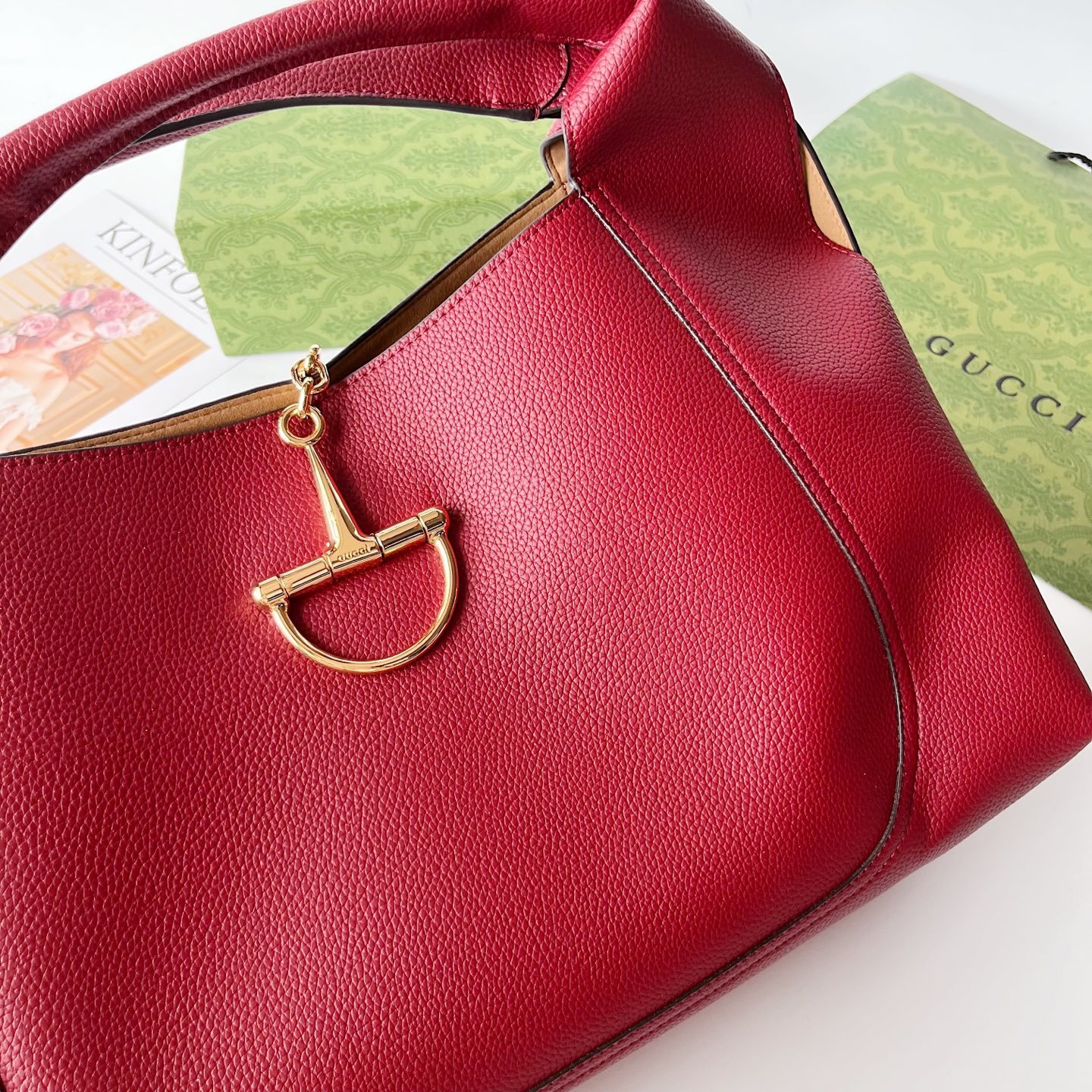❤️❤️❤️【G】 Gucci softbit 肩背包,新款Gucci Softbit系列肩背包匠心融