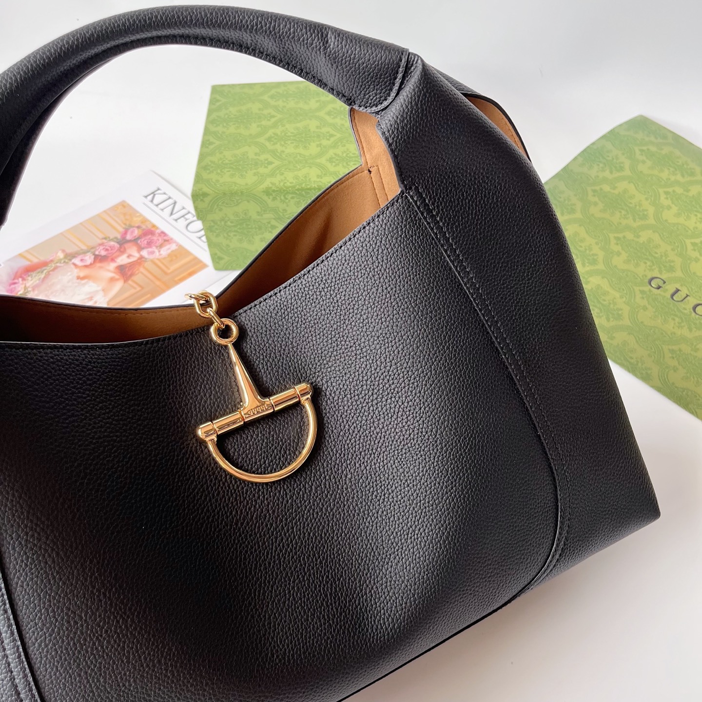 ❤️❤️❤️【G】 Gucci softbit 肩背包,新款Gucci Softbit系列肩背包匠心融