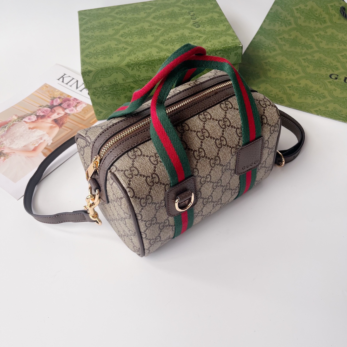 GGミニ手袋 - クラシックな旅行デザインと現代的なスタイル