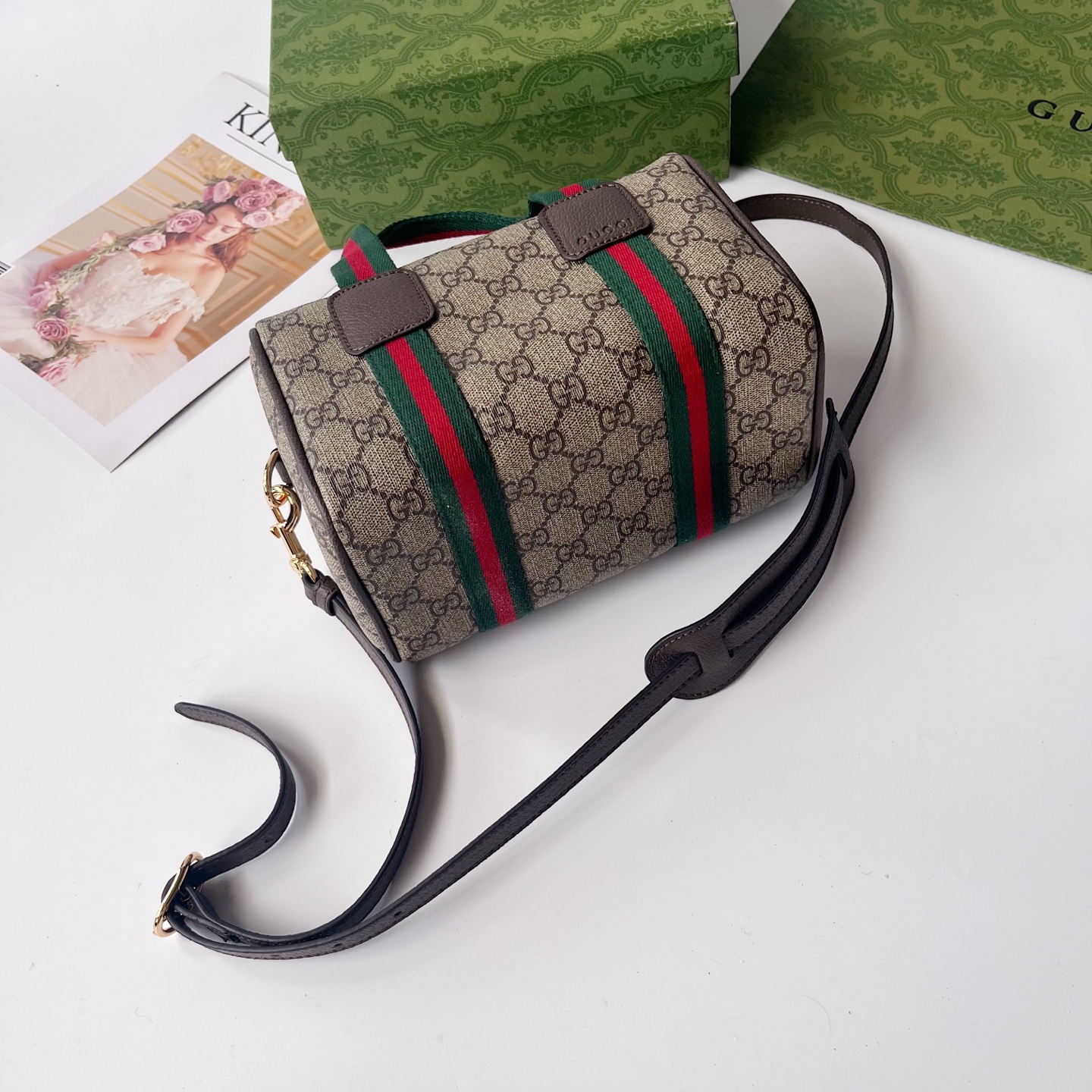 GGミニ手袋 - クラシックな旅行デザインと現代的なスタイル