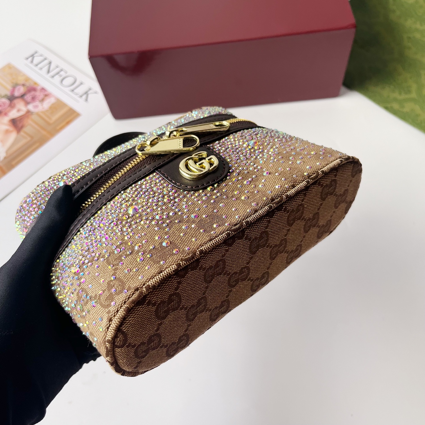 GJackie Notte ミニ化粧ポーチ - クラシックなデザインと新しいシルエット