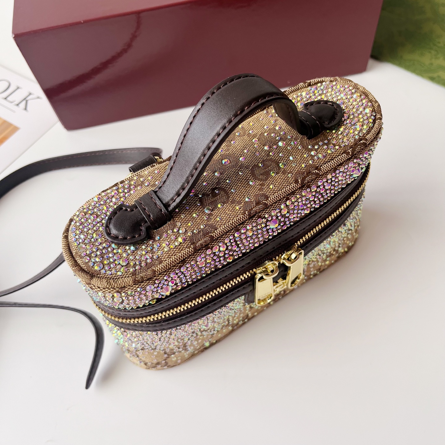 GJackie Notte ミニ化粧ポーチ - クラシックなデザインと新しいシルエット