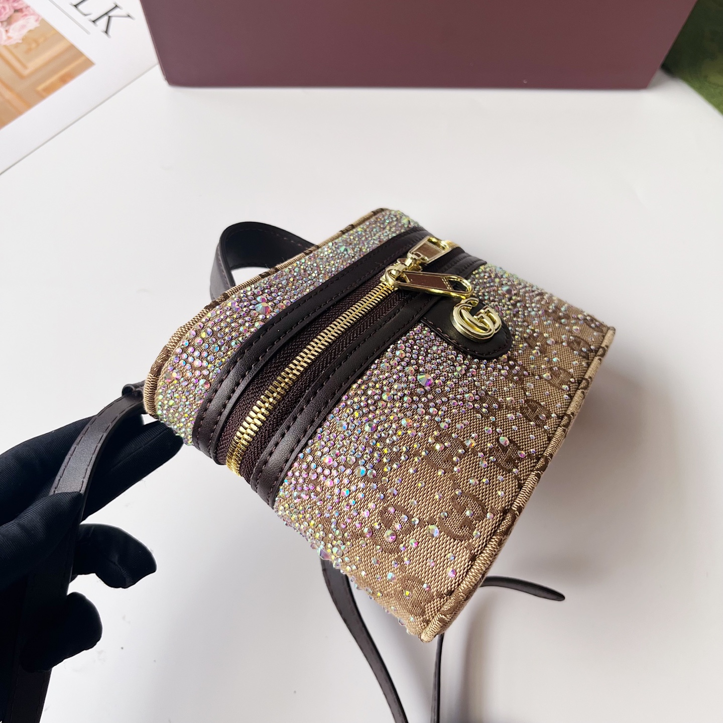 GJackie Notte ミニ化粧ポーチ - クラシックなデザインと新しいシルエット