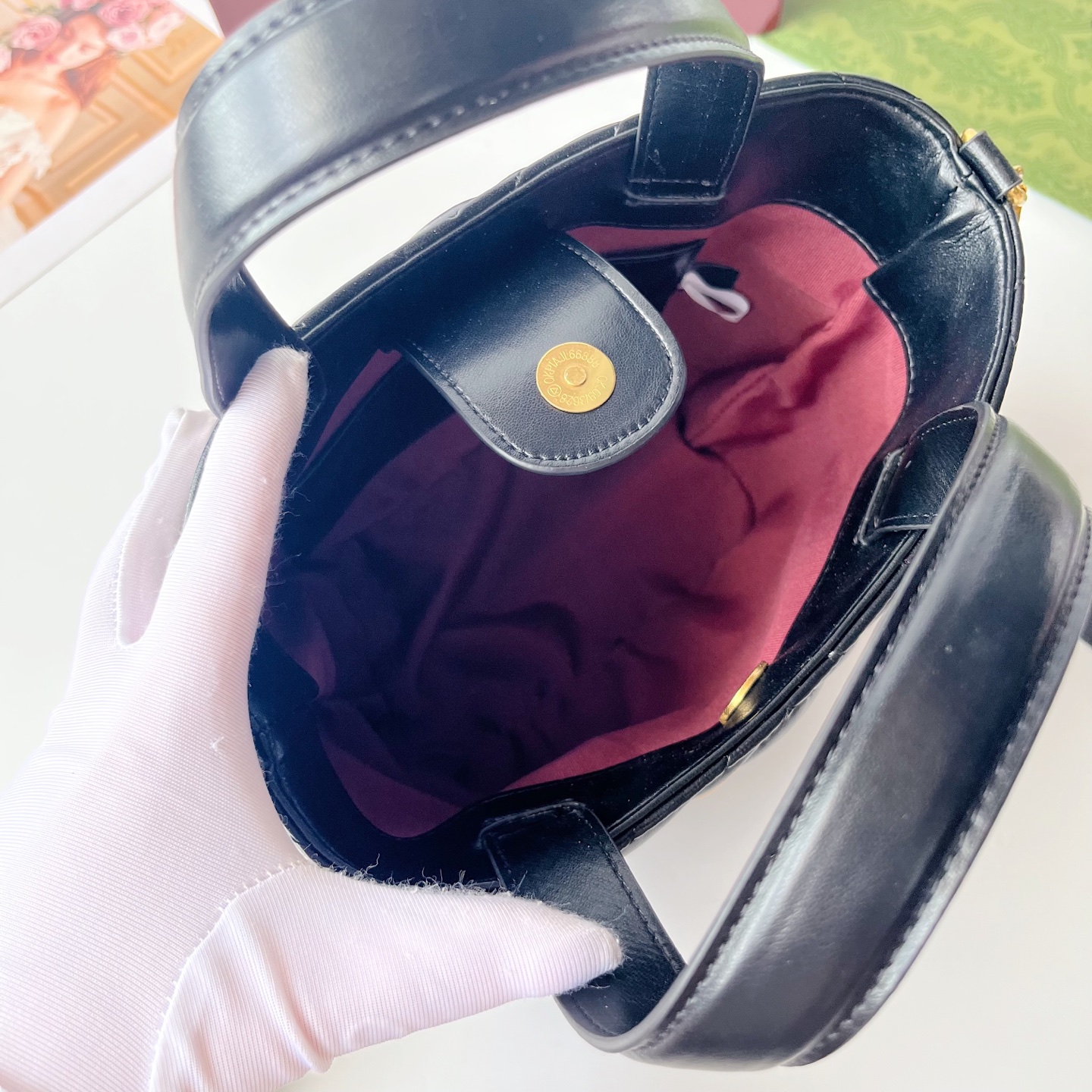 Gucci Marmont シリーズ小号肩背包 - 柔らかなレザーとダブルGデザイン