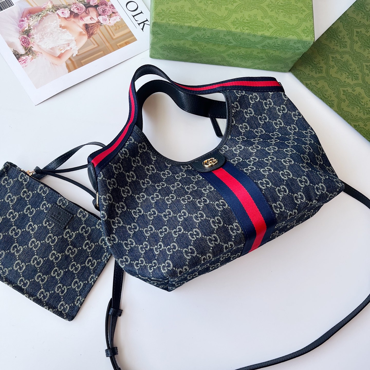 Giglio小号版トートバッグ - イタリアの伝統と革新を感じるデザイン