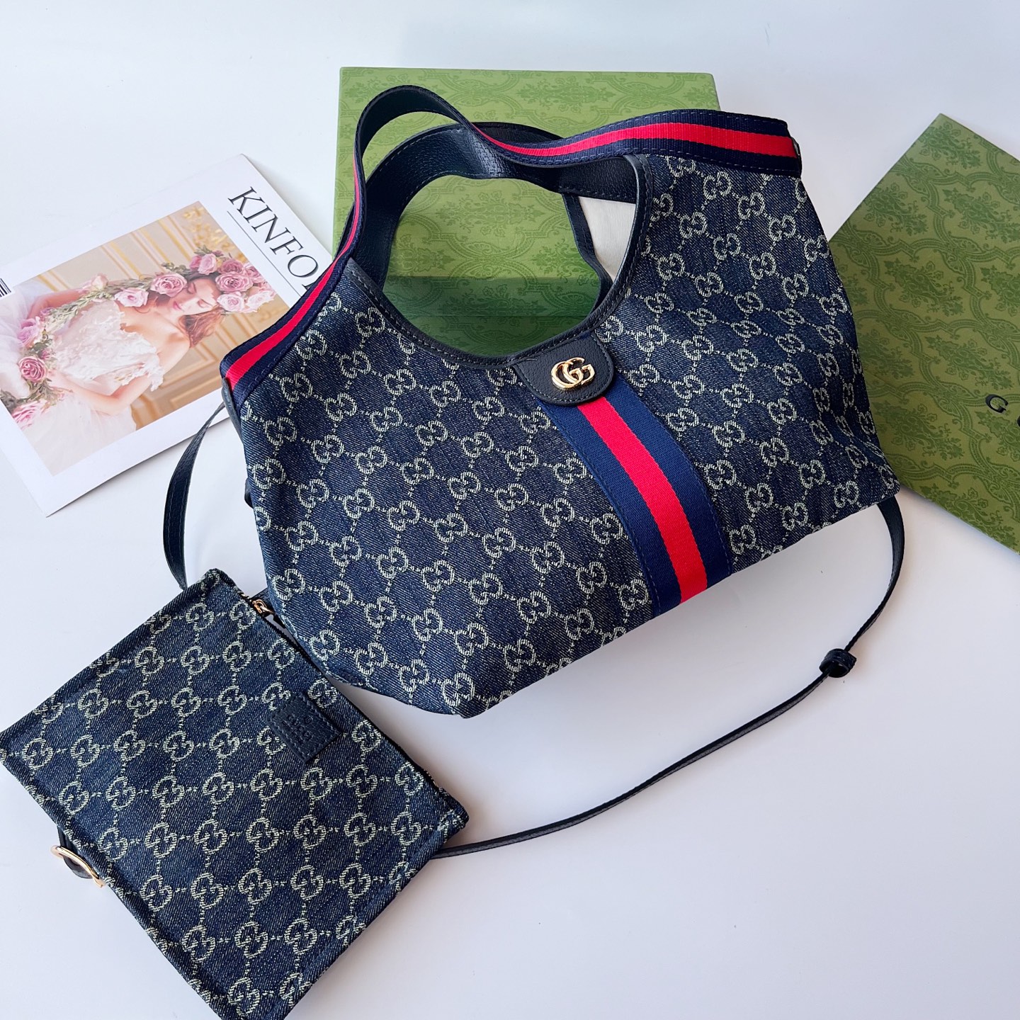 Giglio小号版トートバッグ - イタリアの伝統と革新を感じるデザイン