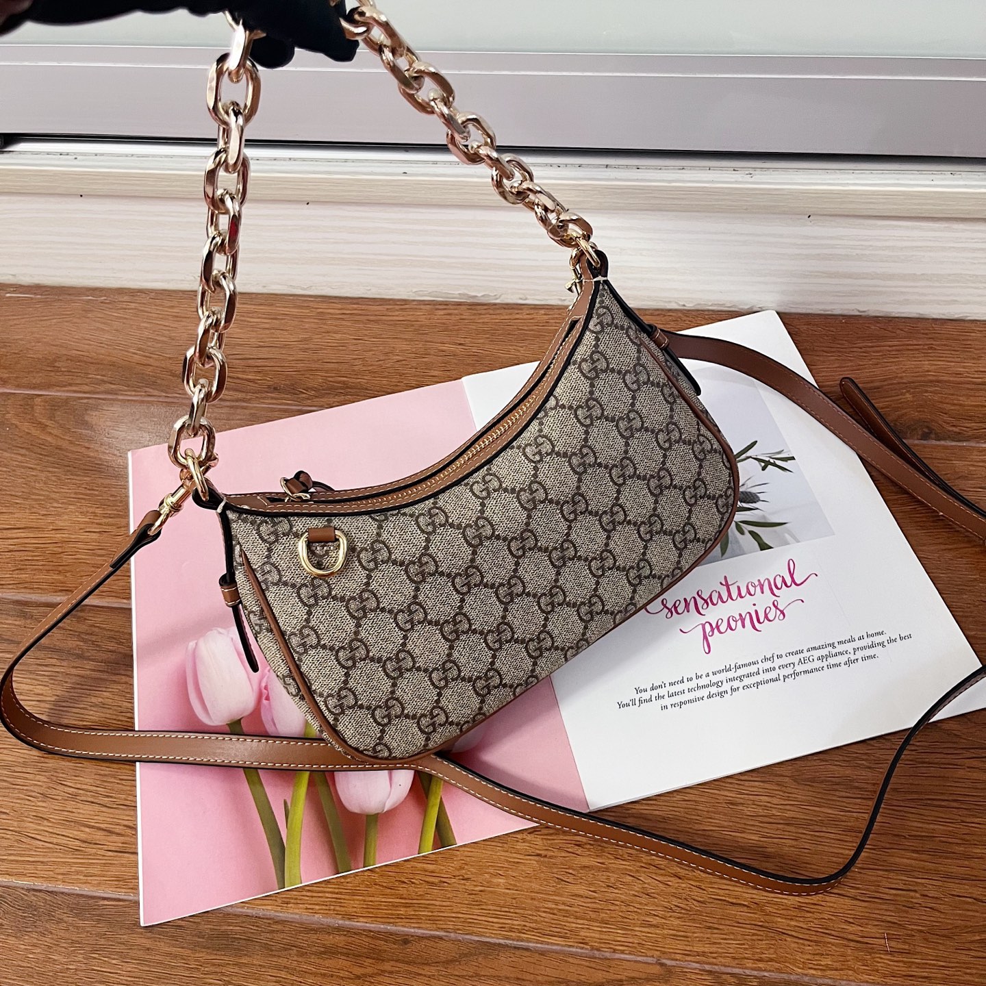 Gブランド GG Emblem ショルダーバッグ - 優雅なデザインと高品質