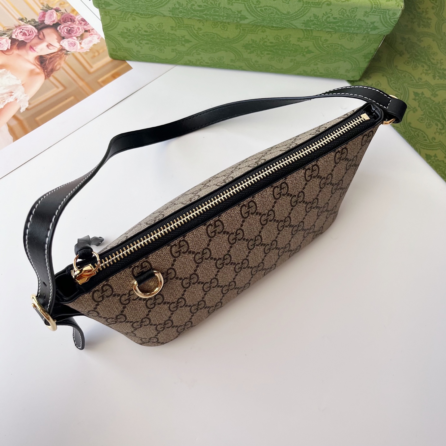 GG Emblemシリーズ P400 ショルダーバッグ 原版皮使用