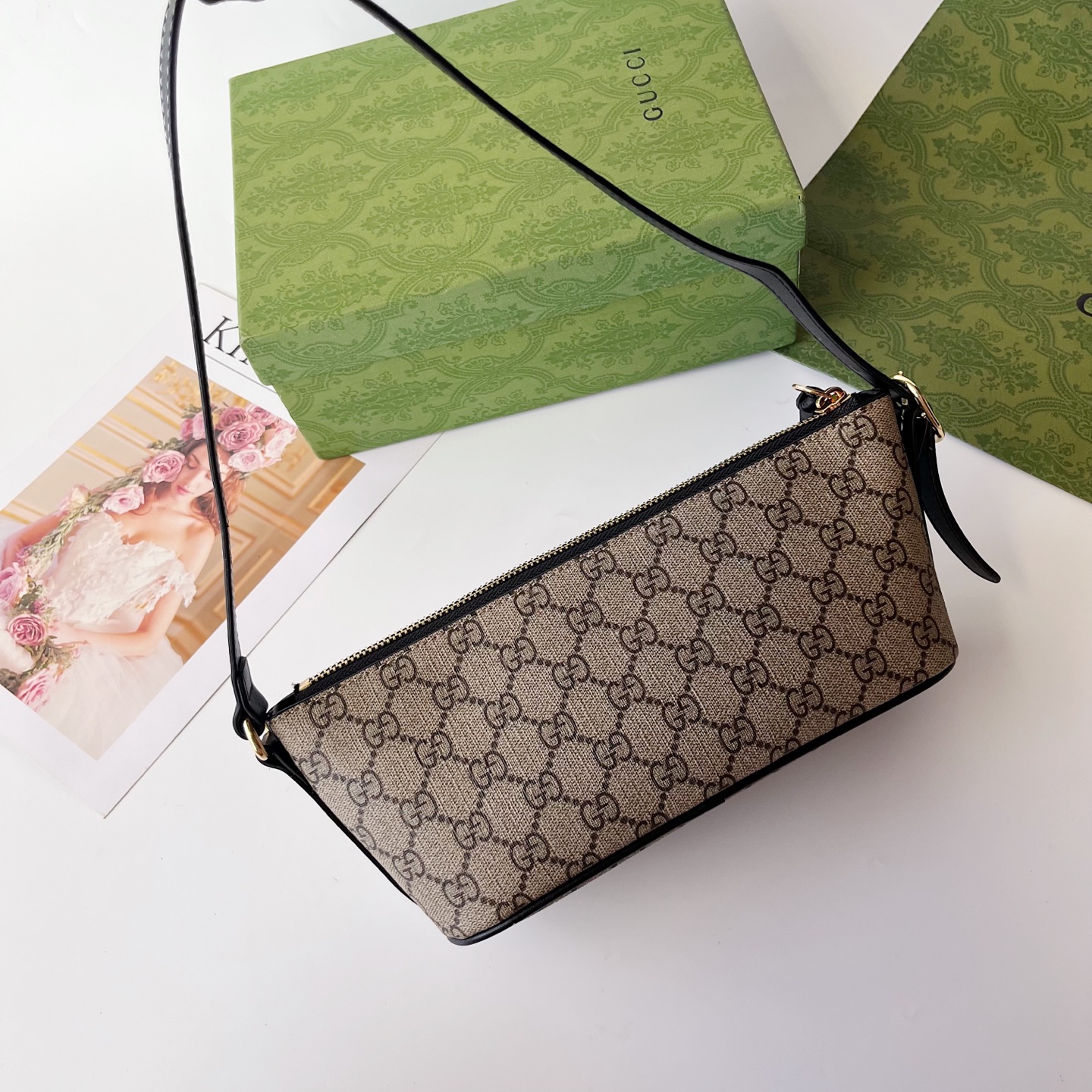 GG Emblemシリーズ P400 ショルダーバッグ 原版皮使用