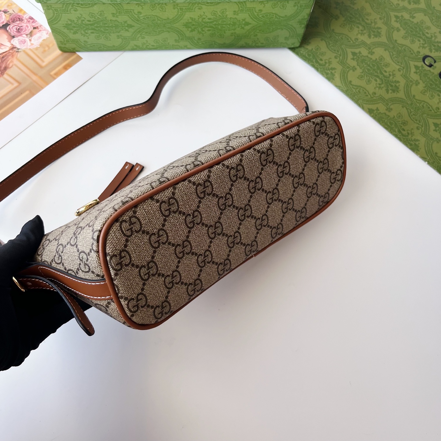 GG Emblemシリーズ P400 - 原版皮と五金の高級バッグ