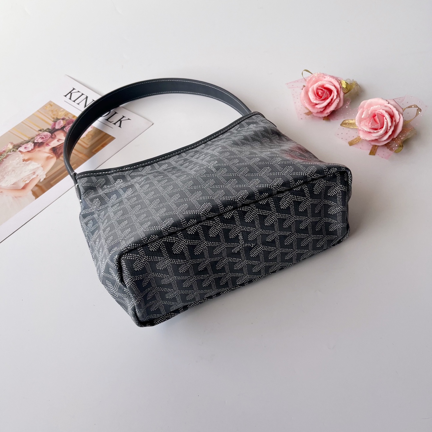 ❤️❤️❤️ 小号Goyard mini hobo 流浪包腋下包，灵感来自波西米亚流浪的生活哲学，两大王
