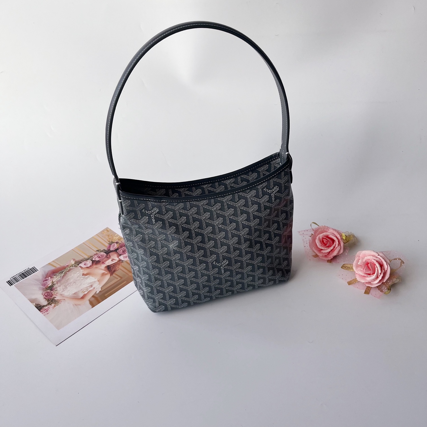 ❤️❤️❤️ 小号Goyard mini hobo 流浪包腋下包，灵感来自波西米亚流浪的生活哲学，两大王