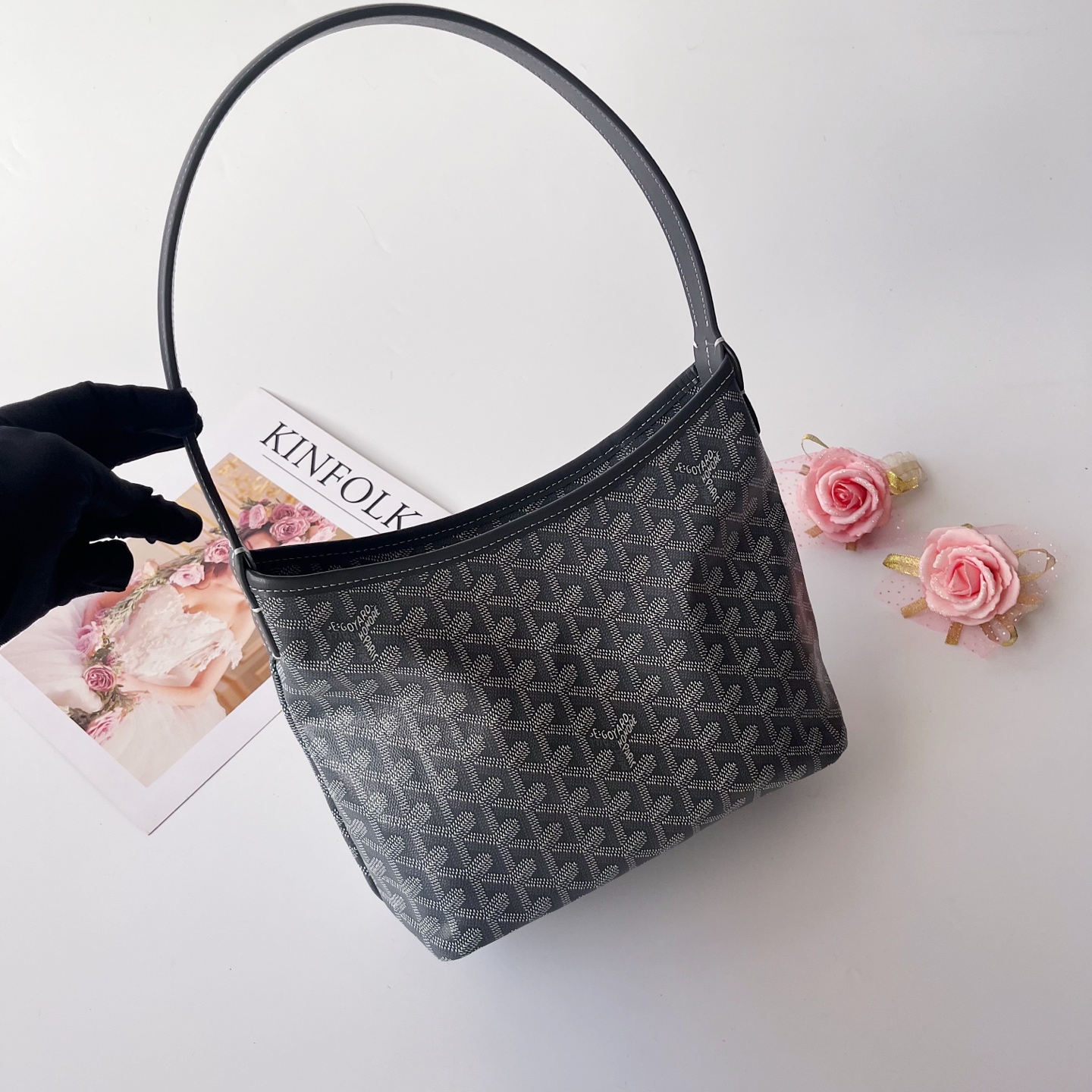 ❤️❤️❤️ 小号Goyard mini hobo 流浪包腋下包，灵感来自波西米亚流浪的生活哲学，两大王