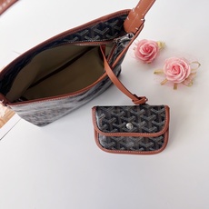 ❤️❤️❤️ 小号Goyard mini hobo 流浪包腋下包,灵感来自波西米亚流浪的生活哲学,两大王 ❤️❤️❤️ 小号Goyard mini hobo 流浪包腋下包,灵感来自波西米亚流浪的生活哲学,两大王