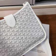 ❤️❤️❤️年度心动选手Goyard Musette斜挎包,戈雅2026的这只新包,真的越看越上头简约的 ❤️❤️❤️年度心动选手Goyard Musette斜挎包,戈雅2026的这只新包,真的越看越上头简约的