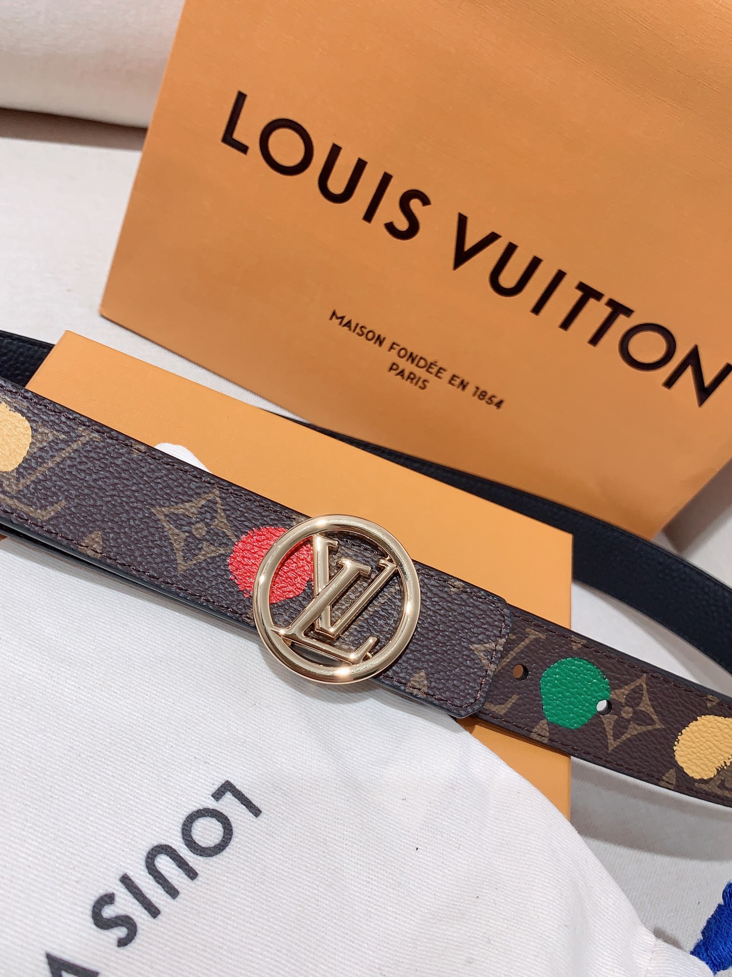 LV女士腰带宽度3.0cm两色双面可用！