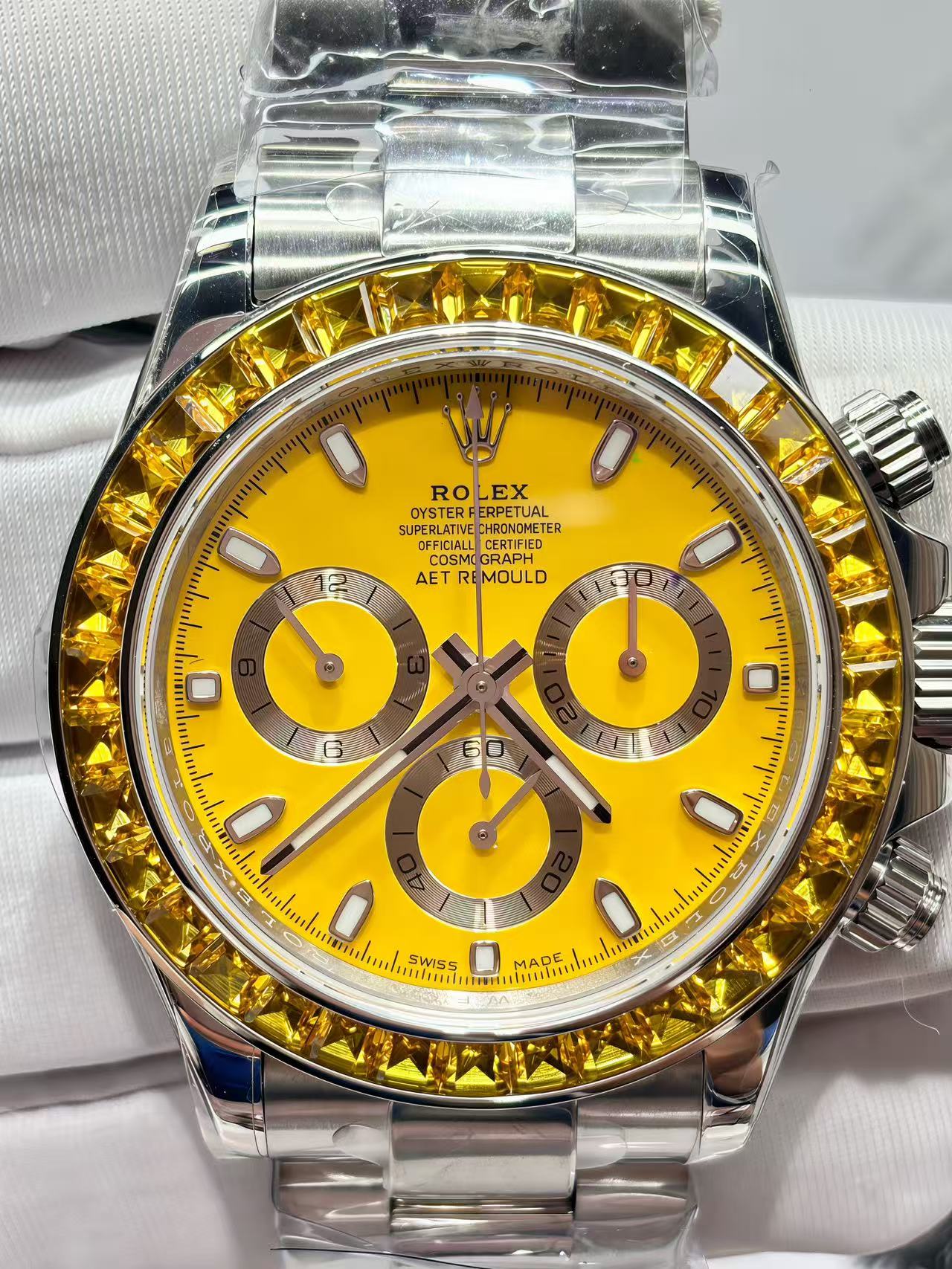 NO:860004,HEH Factory ~Dandong Large Yellow Croaker,19860909HEH厂～丹东大黄鱼,,Watch