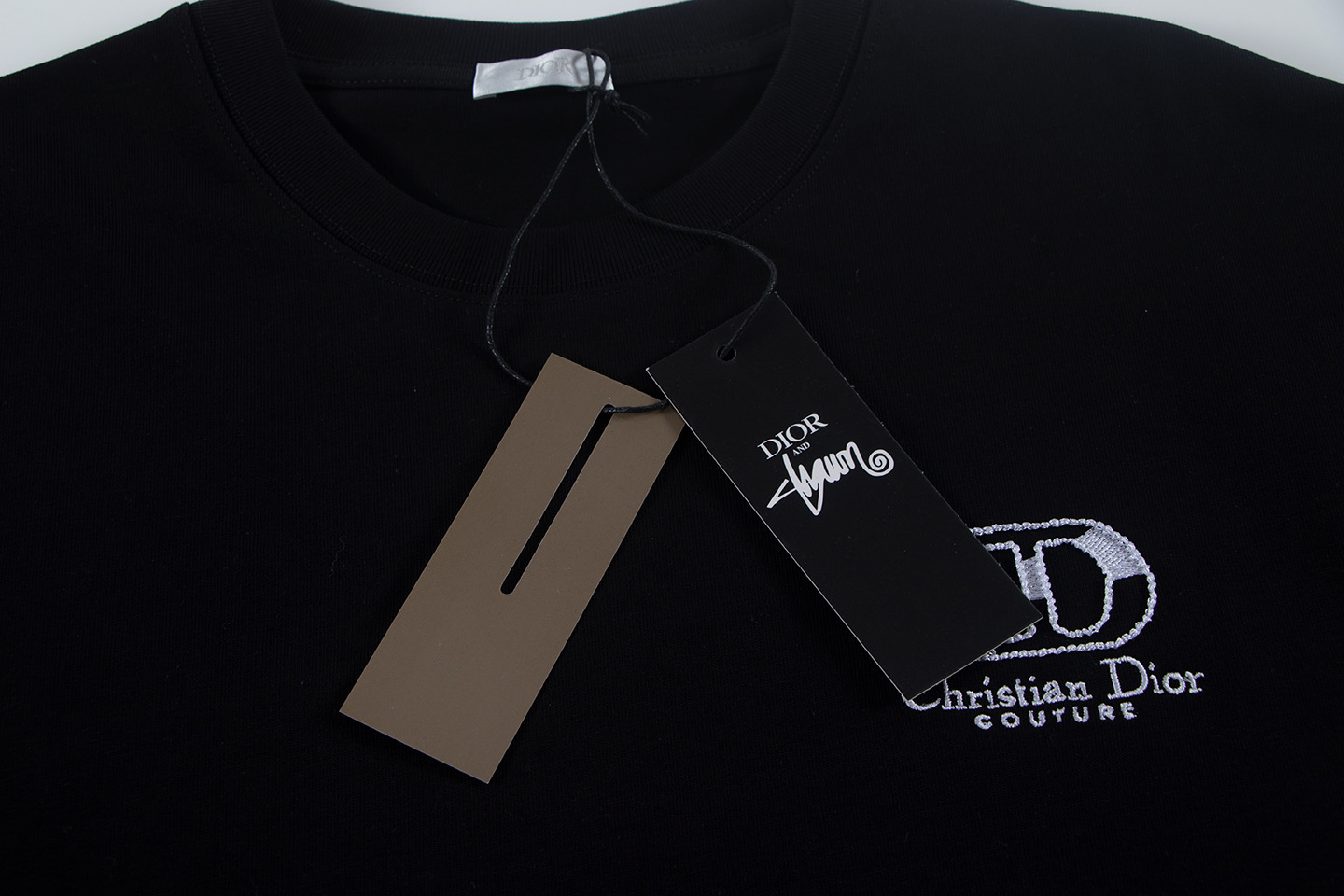Dior 迪奥 26ss 重工刺绣短袖-Chinese UA Cheap High Quatity Brand Clothes Bags handbags Sneakers wholesale wholesaler seller from China Factory suppliers Fashion Clothing Shoes best Quality Beautiful Price Dior 迪奥 26ss 重工刺绣短袖