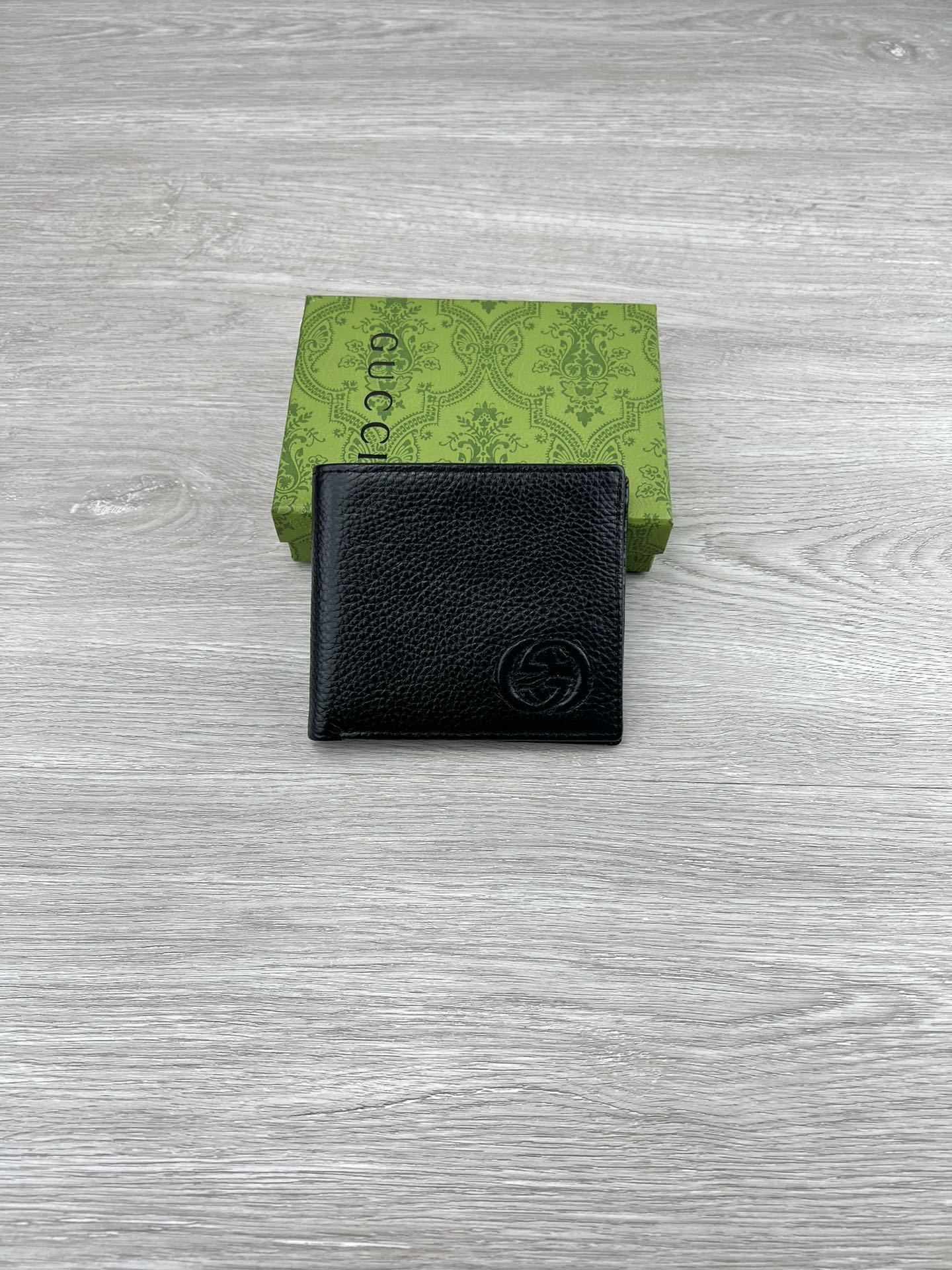 【产品名称 】:GUCCI(原版皮)【产品型号 】:6812【产品品质 】:原版皮【产品材质 】:进口牛