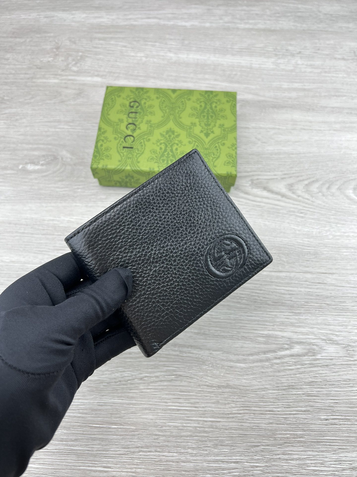 【产品名称 】:GUCCI(原版皮)【产品型号 】:6812【产品品质 】:原版皮【产品材质 】:进口牛