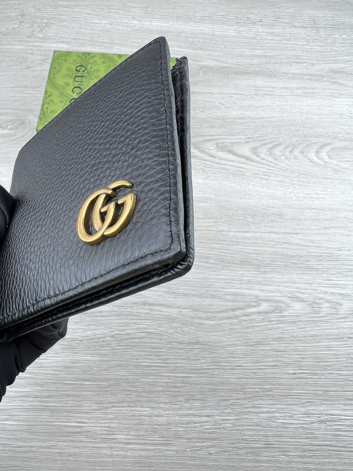 【产品名称 】:GUCCI(原版皮)【产品型号 】:【产品品质 】:原版皮【产品材质 】:进口牛皮【产品