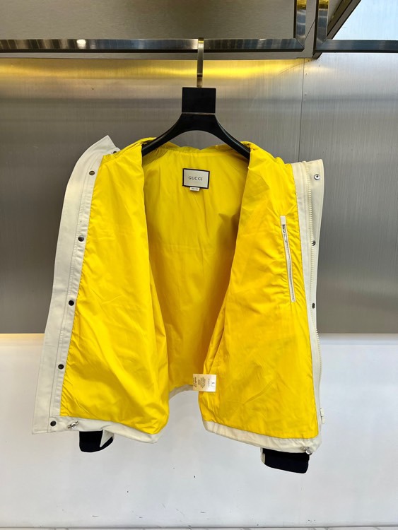 Gucci Color Block Windproof Hooded Jacket with Embroidered Logo 8 i1724434652 5177 7