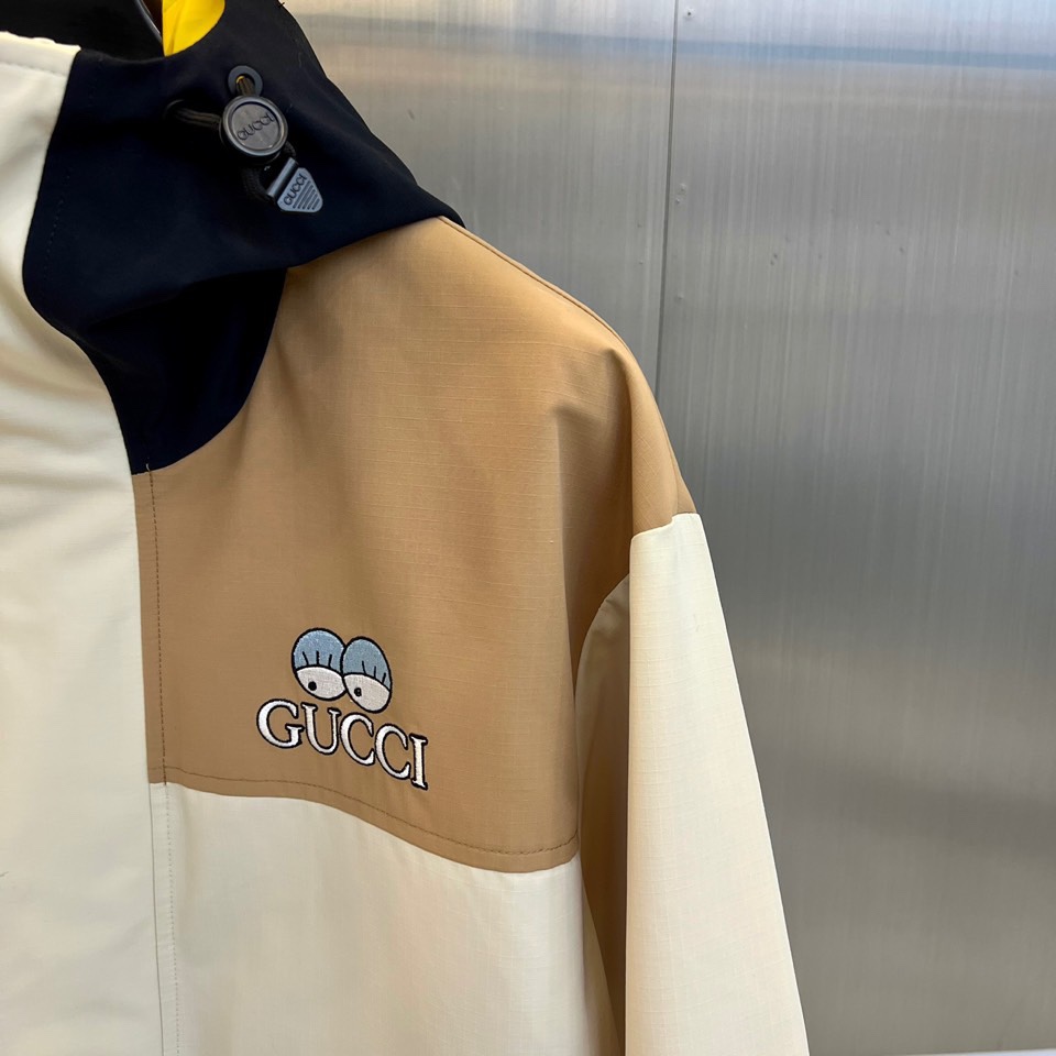 Gucci Color Block Windproof Hooded Jacket with Embroidered Logo 5 i1724434652 6063 1