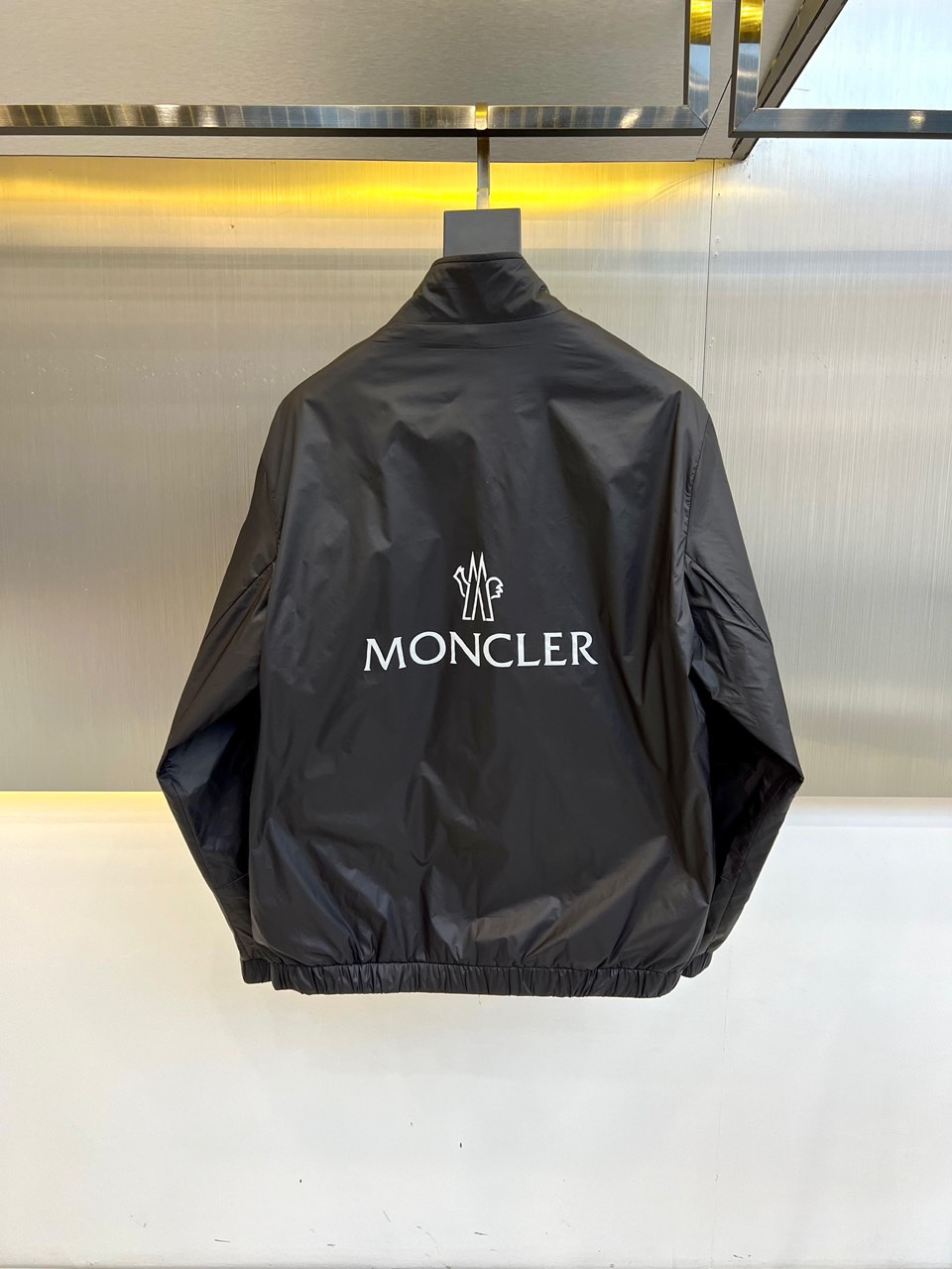 Moncler/蒙口2024秋冬新款简约小徽标立领防风夹克外套环保进口环保面料高效持久防水透气防撕裂性能