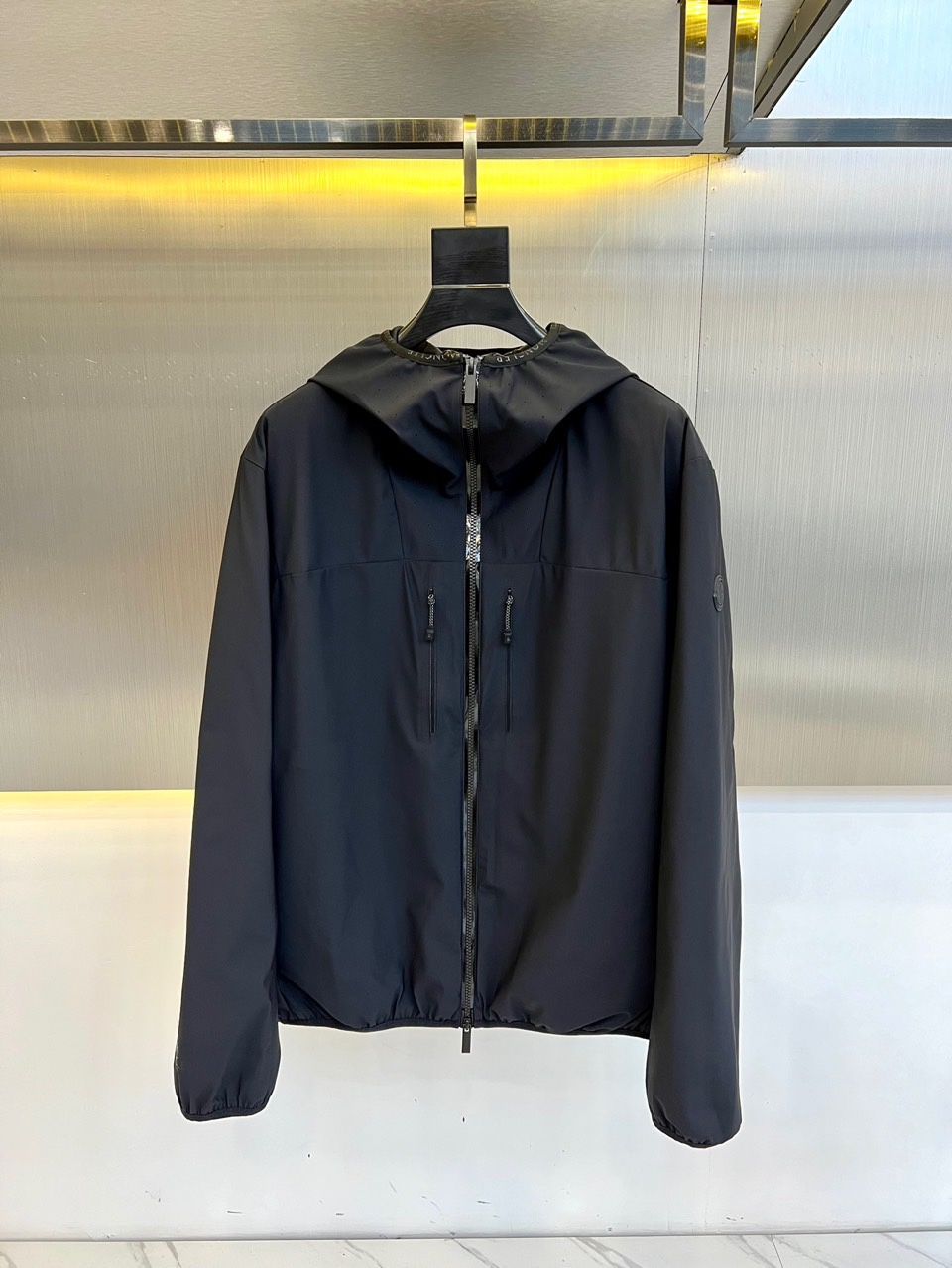 Moncler/蒙口2024FW新款连帽滑雪系列冲锋衣羽绒服外套质感极致全压胶工艺防水透气面料堪称Mon