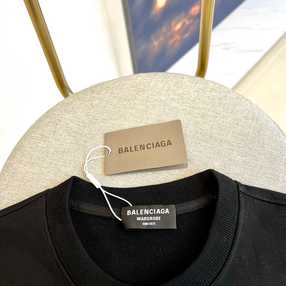 Balenciaga巴黎世家2024AW秋冬新品廓形圆领套头卫衣！选用客供定织定染380g高克重水洗毛圈