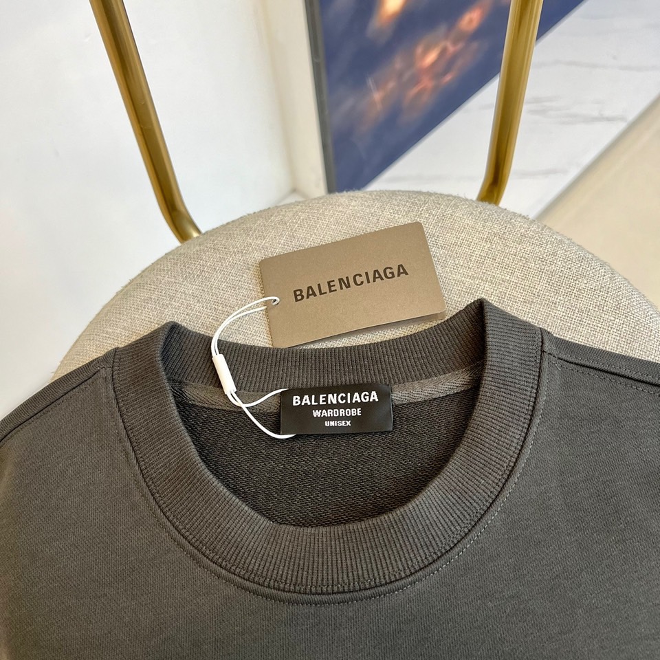 Balenciaga巴黎世家2024AW秋冬新品廓形圆领套头卫衣！选用客供定织定染380g高克重水洗毛圈