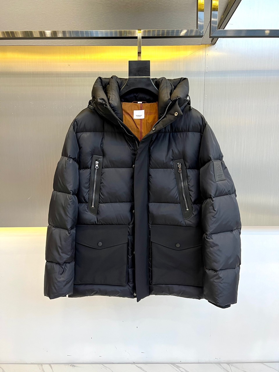 The Most Popular
 Burberry Clothing Coats & Jackets Down Jacket Unisex Fall/Winter Collection Fashion Hooded Top