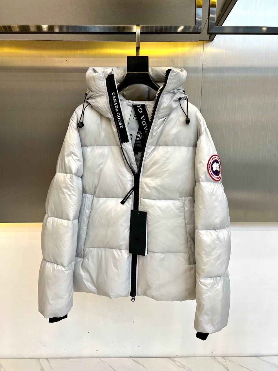 CanadaGoose/加拿大鹅24FW新款Crofton防寒保暖连帽泡芙羽绒服Crofton系列的新款