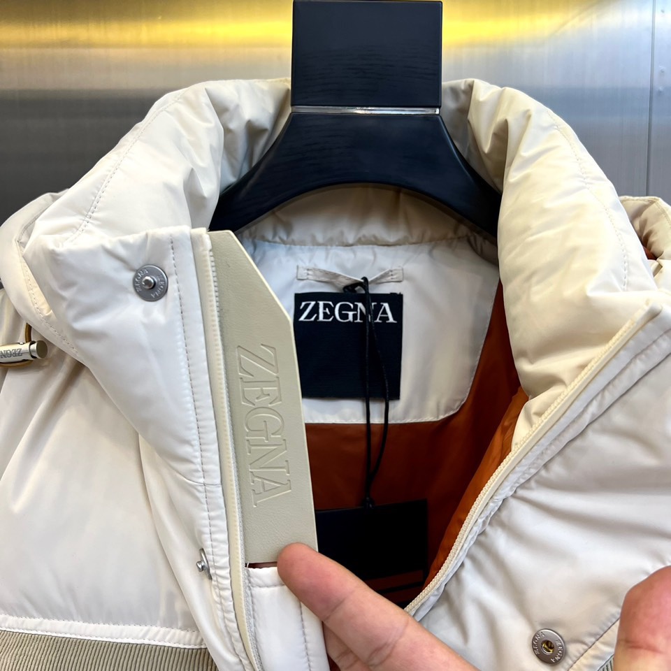 Zegna/杰尼亚24FW男士秋冬新款防风保暖时尚撞色连帽灯芯绒羽绒马甲2024秋冬新品男士灯芯绒拼接羽