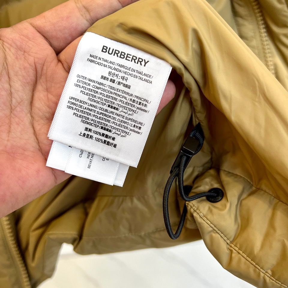 Burberry/巴宝莉24FW秋冬新品防风高蓬松保暖抗寒男士连帽羽绒服外套中长款连帽羽绒服御寒神物！新