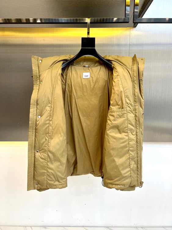 Burberry/巴宝莉24FW秋冬新品防风高蓬松保暖抗寒男士连帽羽绒服外套中长款连帽羽绒服御寒神物！新