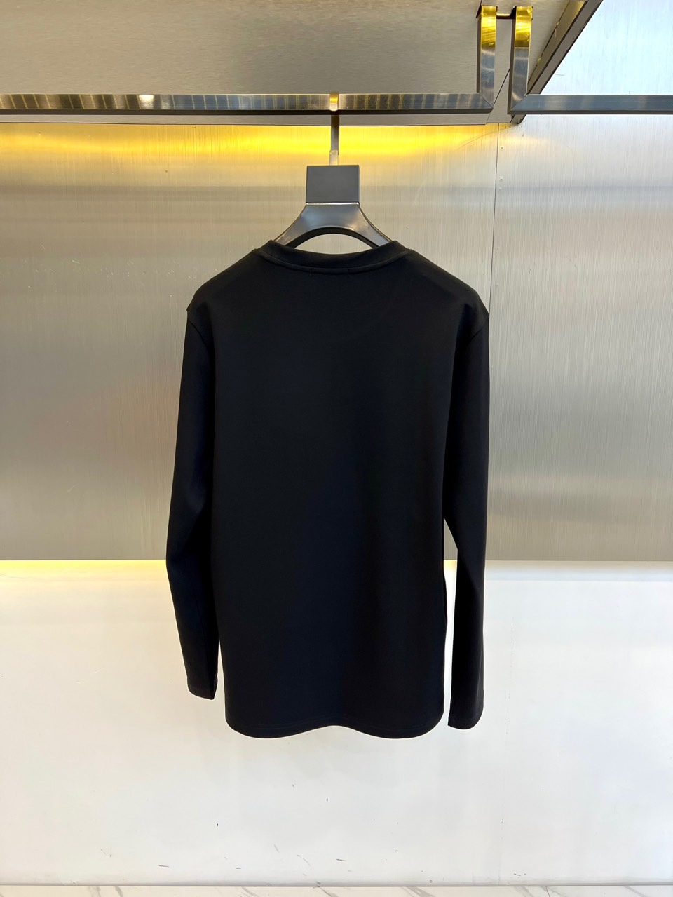 Gucci 2025 Spring Long-Sleeved T-Shirt Collection: Soft, Stylish, and Sophisticated Dual-Fabric Designs - 图片 7