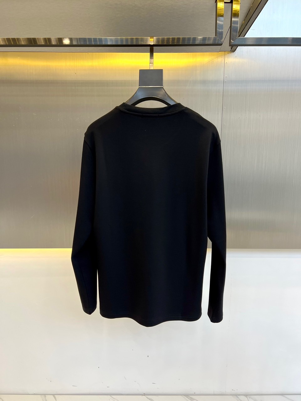 “Vers Van Sage Early Spring 2025 Long-Sleeved T-Shirts: High-Quality Cotton Fabrics for Stylish and Comfortable Wear” - 图片 7