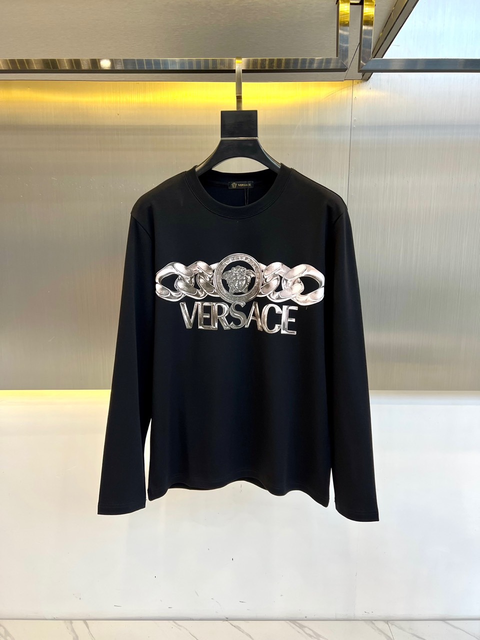 “Vers Van Sage Early Spring 2025 Long-Sleeved T-Shirts: High-Quality Cotton Fabrics for Stylish and Comfortable Wear” - 图片 1